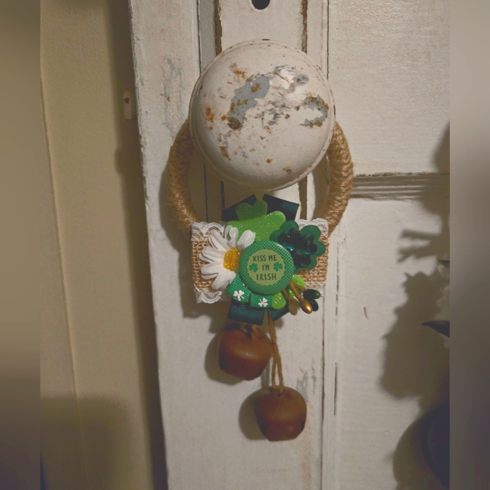Kiss Me I'm Irish Door Hanger Doorknob Hanger St Patrick's Day Shamrock Ribbon